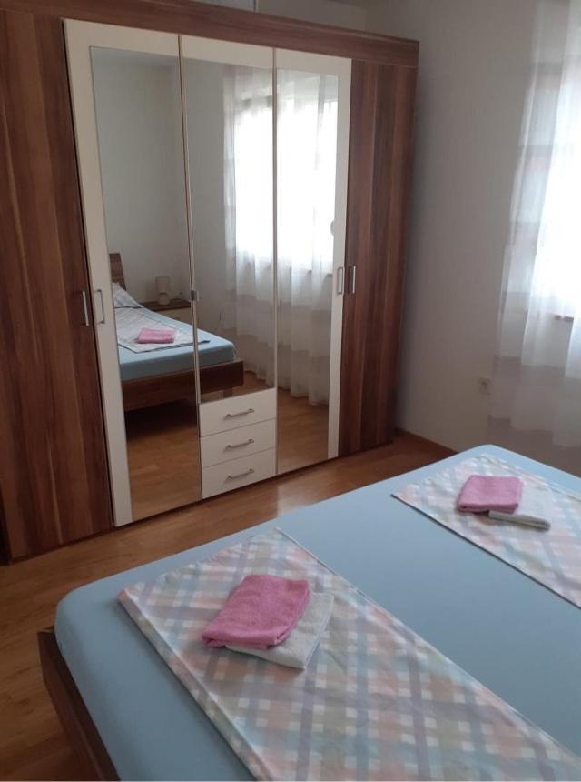 Senoina Ulica 36 Jm Apartment พูลา ภายนอก รูปภาพ